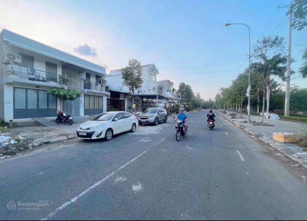 Cặp căn trọ 190m² xây kiên cố 1 lầu đường 18b, sau chợ bình chánh, 12 phòng, thu nhập 26tr/tháng