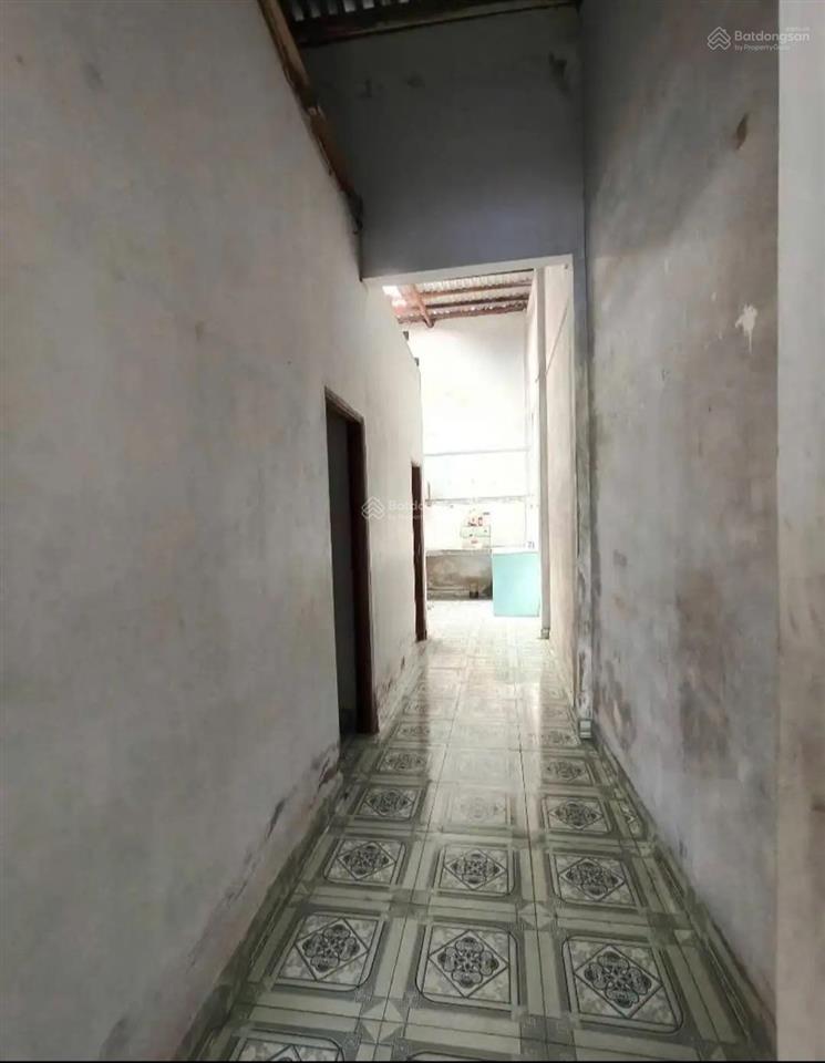 Bán đất tặng nhà nát cấp 4 đường bờ xe lam, tân kiên, bình chánh 110m2, đầu tư, làm kho, cải tạo ở