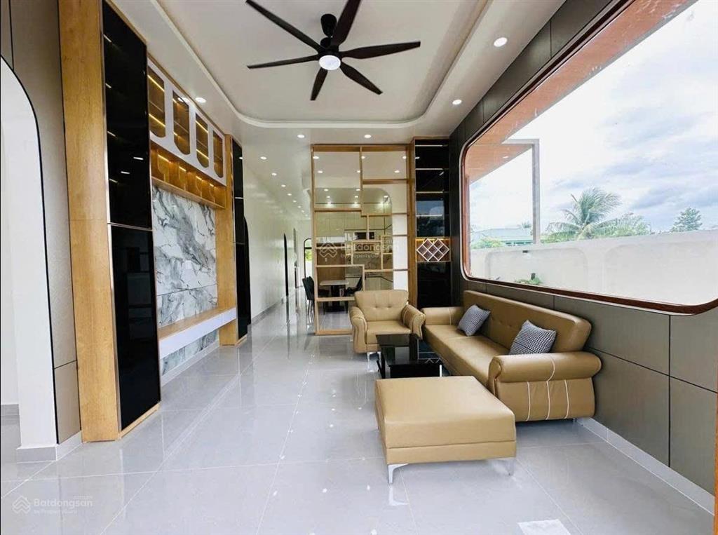 Nhà sân vườn cấp 4 ngay chợ qui đức, tp. hcm, 3pn lớn, 205m2, cách cầu ông thìn 300m
