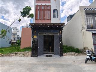 Chuyển nhượng nhanh nhà mới 2 lầu 5pn đường cây bàng, tân nhựt, bình chánh 55,5m2.  0795 014 ***