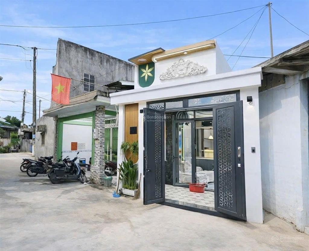 Bán nhà cấp 4 gần bưu điện bình chánh, đường tân túc, 2pn khu dân cư đông, 67,2m2 giá 835 triệu