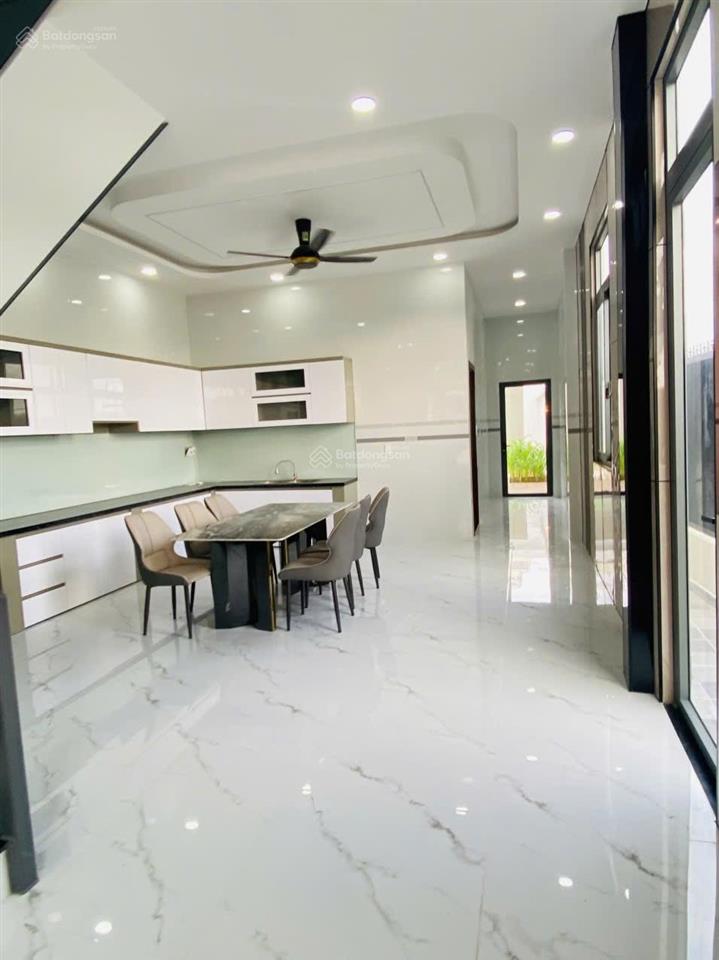 Bán căn góc 1 lầu 180m2 đường đinh đức thiện, gần kcn cầu tràm ngang 6 x 30m, về tphcm 15 phút