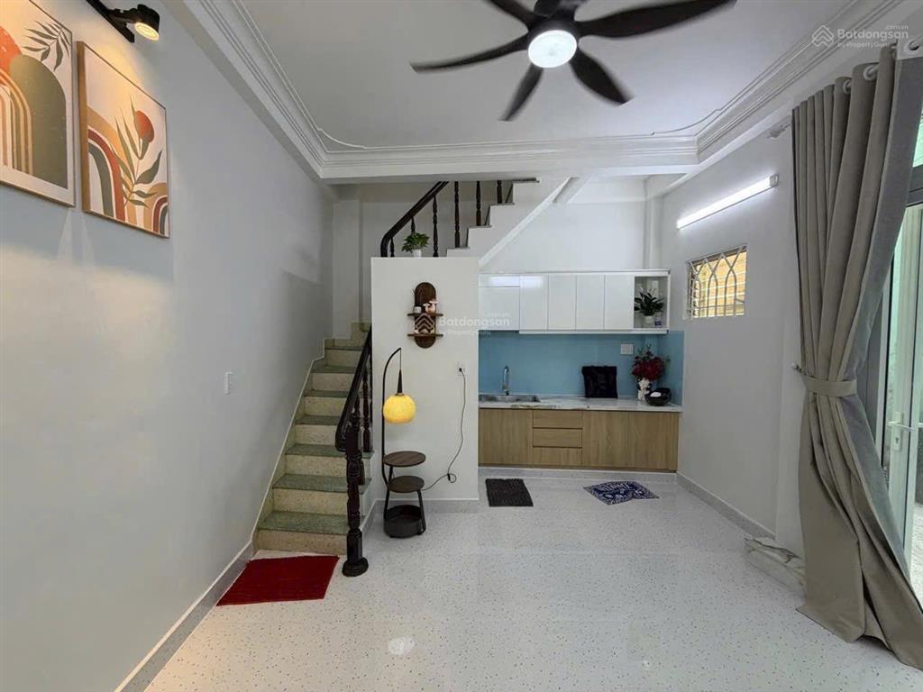 Nhà hẻm 373 lý thường kiệt, giá chỉ 4,3 tỷ, 20m2, 3pn, 3wc, 3 tầng