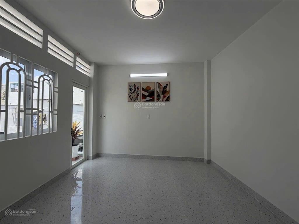 Nhà hẻm 373 lý thường kiệt, giá chỉ 4,3 tỷ, 20m2, 3pn, 3wc, 3 tầng
