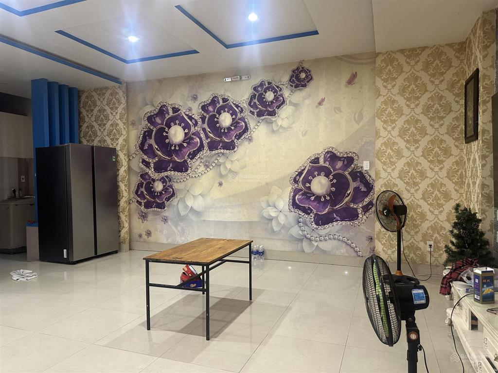 Bán gấp nr 300m2, 12pn, 10wc tại trần hưng đạo, 17 tỷ vnd, chính chủ