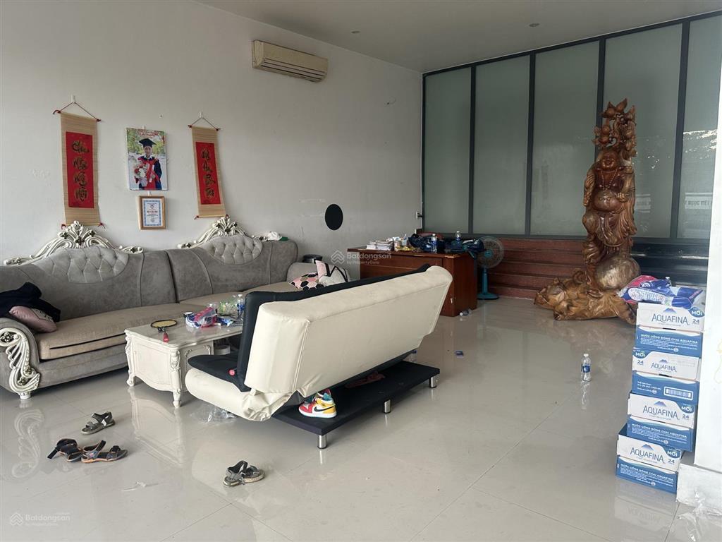 Bán gấp nr 300m2, 12pn, 10wc tại trần hưng đạo, 17 tỷ vnd, chính chủ