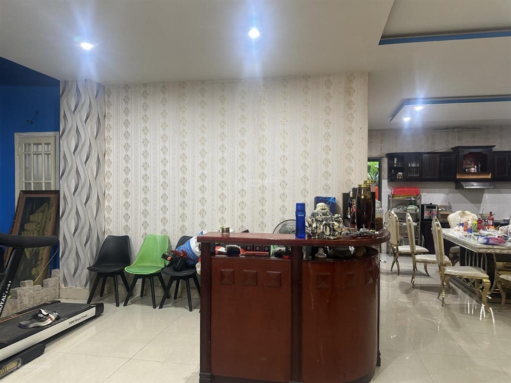 Bán gấp nr 300m2, 12pn, 10wc tại trần hưng đạo, 17 tỷ vnd, chính chủ