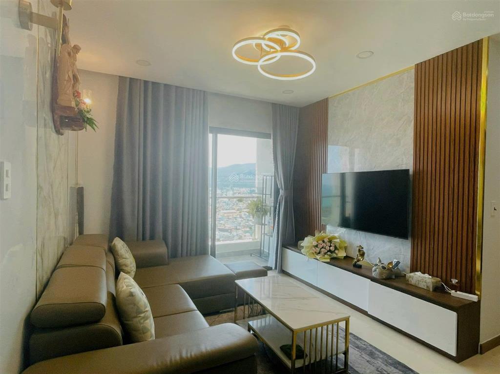 Chính chủ chuyển nhượng căn 2pn, nội thất như hình giá 2ty2 (lỗ 200tr) view vịnh biển
