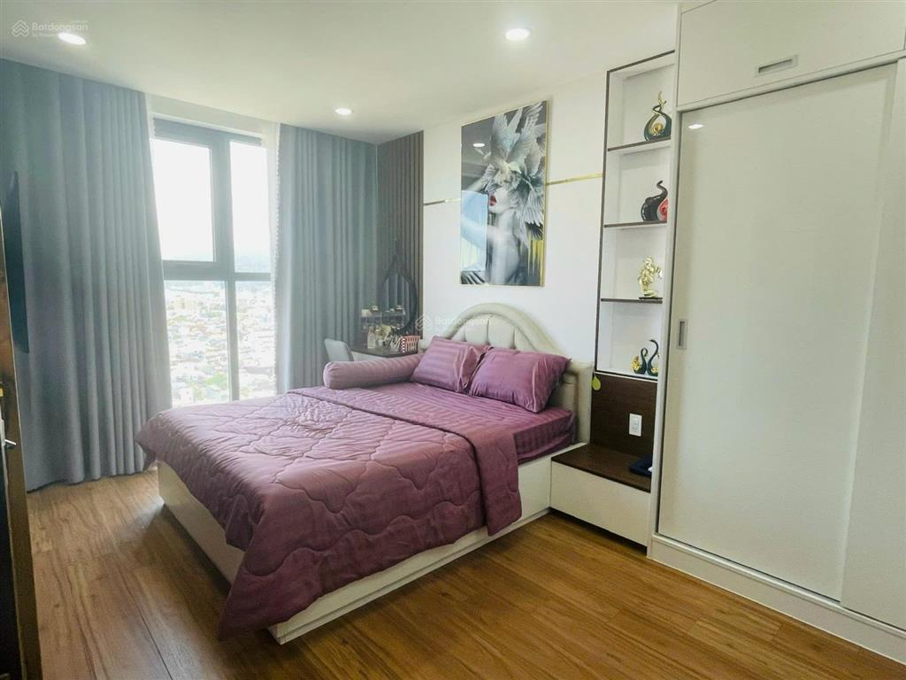 Chính chủ chuyển nhượng căn 2pn, nội thất như hình giá 2ty2 (lỗ 200tr) view vịnh biển