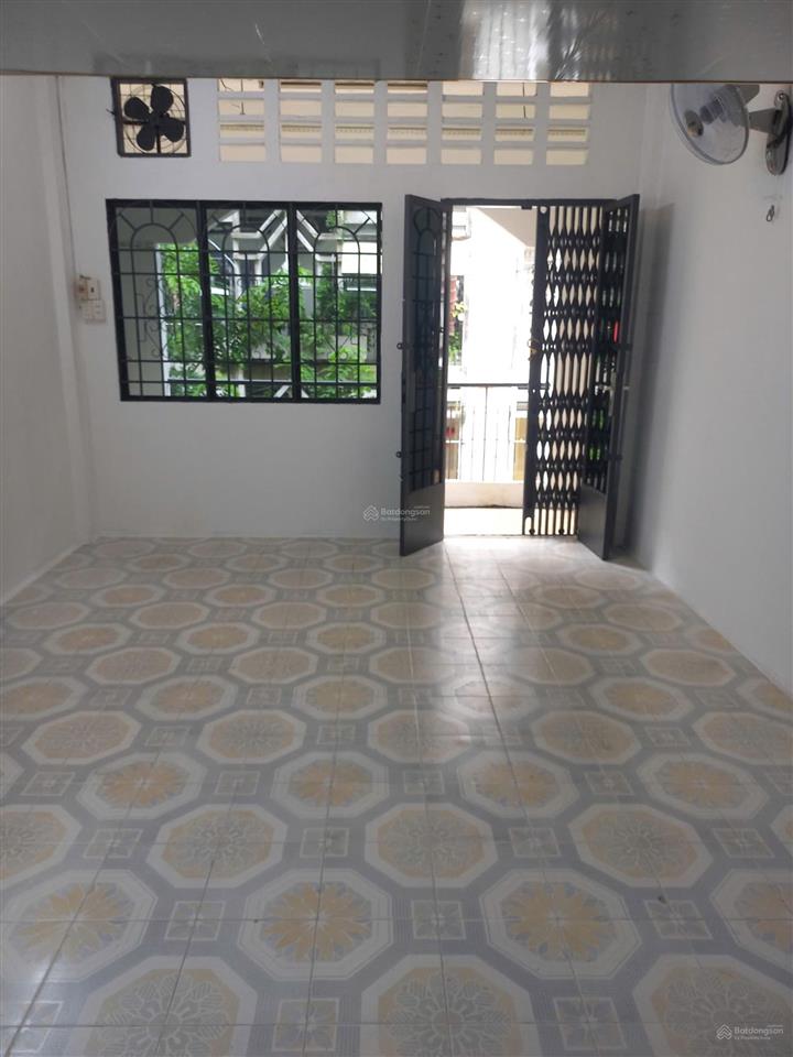 Bán căn hộ thang bộ 2 bàu cát, tân bình. sổ hồng riêng. 40m sử dụng. giá 1,9 tỷ.