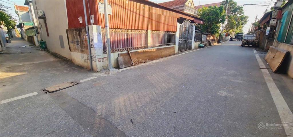 Chính chủ gửi bán 52,3 m2 full thổ cư tại phù bãi thắng lợi văn giang, tiếp giáp đường di sản