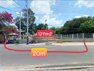 Bán hơn 1200m2 mặt tiền nguyễn đình chiểu giá tốt.  0919 080 *** gặp linh