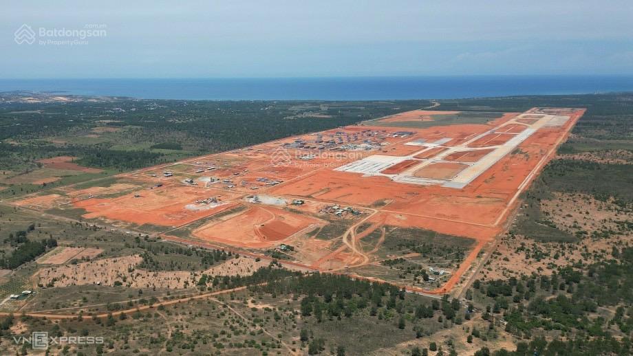 Bán 4000m2 mặt tiền đường sỏi thiện nghiệp nối sân bay .  0919 080 *** gặp linh