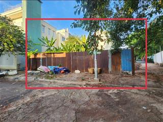 Ngợp.đất biệt thự 10 x 20 kdc vĩnh lộc. cách cv hồ trái tim 30m .dt sử dụng (12 x 25)