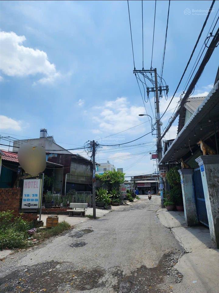 Cc gửi bán khách sạn kiêm chdv 260m2 cách võ văn vân 20m. thu nhập cao