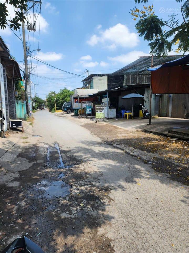 Cc gửi bán khách sạn kiêm chdv 260m2 cách võ văn vân 20m. thu nhập cao