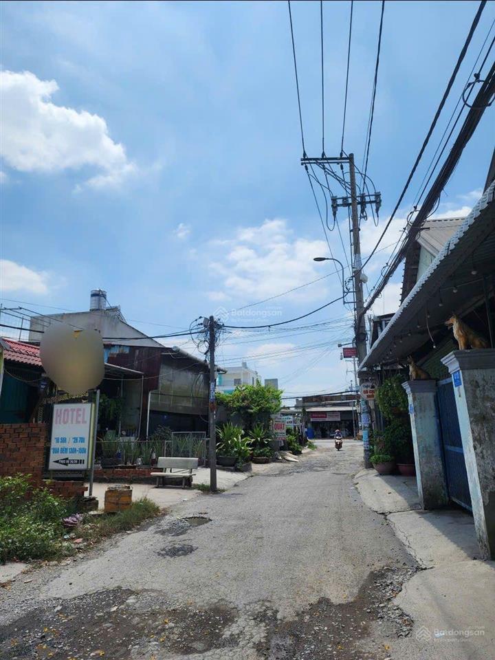 Cc gửi bán khách sạn kiêm chdv 260m2 cách võ văn vân 20m. thu nhập cao