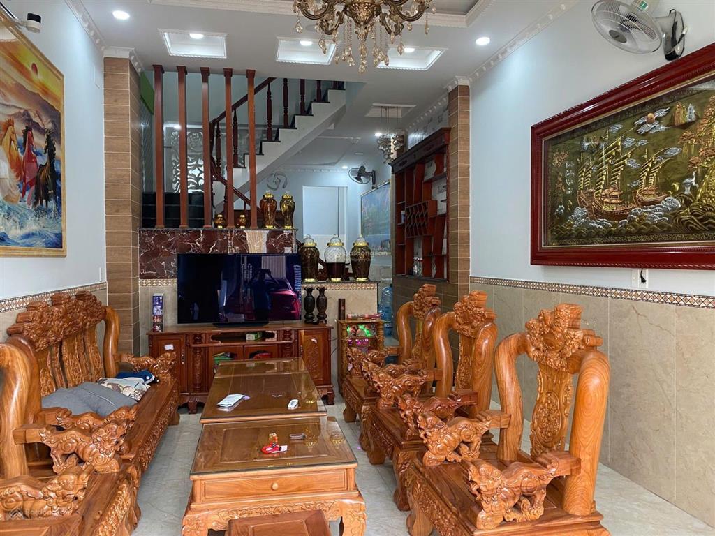 Nhà 4x24 3,5 tấm.nội thất gỗ sang xịn. chủ bán đi mỹ cần chủ mới yêu thương