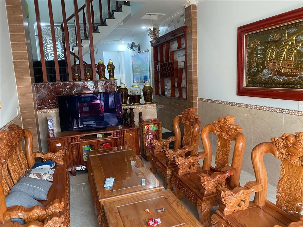 Nhà 4x24 3,5 tấm.nội thất gỗ sang xịn. chủ bán đi mỹ cần chủ mới yêu thương