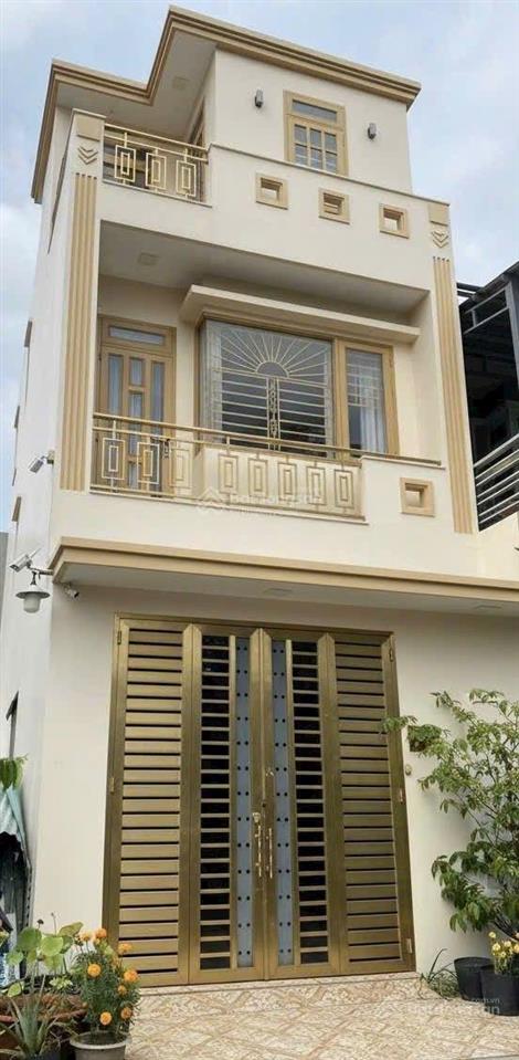 Bán nhà giáp chợ bình thành, hẻm 5m, dt 70m2 nhà xây ở, còn mới 80%. chắc chắn, kiên cố