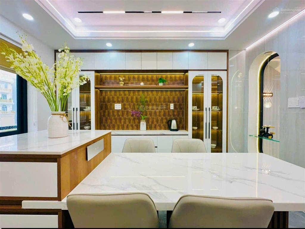 Nhà khu phân lô, đúc 4 tấm, siêu kiên cố, nội thất cực vip tại kdc vĩnh lộc