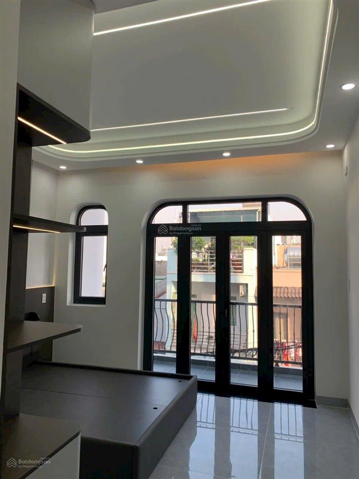 Chuyển công tác về bình dương chủ bán nhà mt đường dt 4*20, đúc 3,5 tấm. nội thất cao cấp