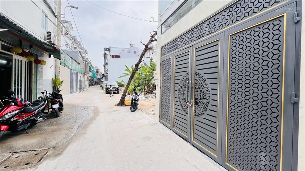 Nhà đẹp mới xây 6,8 tỷ, đường oto ngay cá sấu hoa cà, hiệp bình chánh