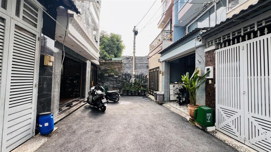 Nhà đẹp 4 tầng ngay hoàng diệu 2, trung tâm linh chiểu, oto đậu trong nhà