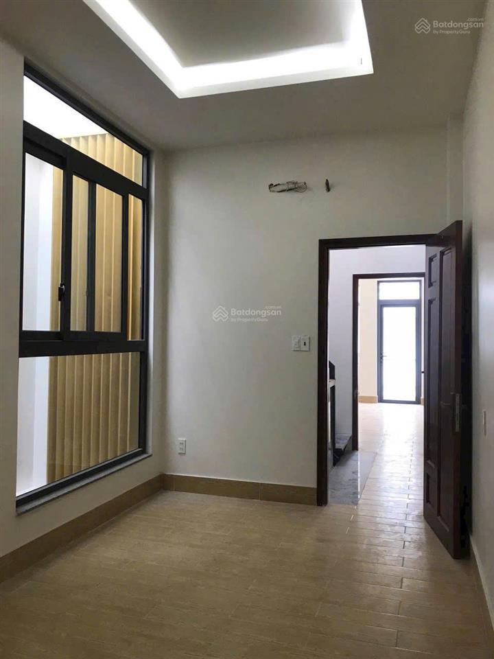 Nhà vip 3 lầu đường 17 sát phạm văn đồng, gần giga mall, sau lưng nhà hàng white palace