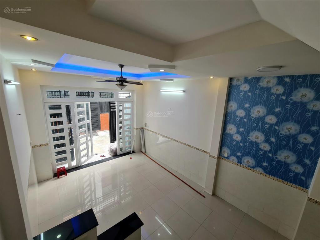 Nhà đẹp 6.95 tỷ khu hiệp bình, 2 lầu hẻm xe hơi, sát công viên