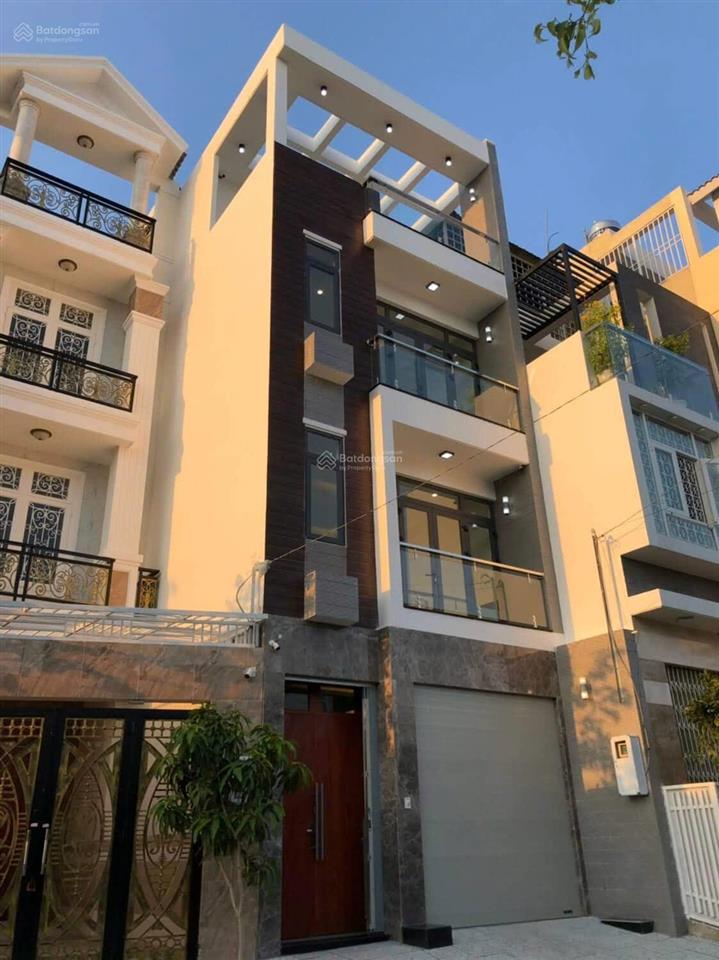Nhà đẹp 3 lầu mặt tiền đường 10m, gần siêu thị gigamall, hiệp bình chánh