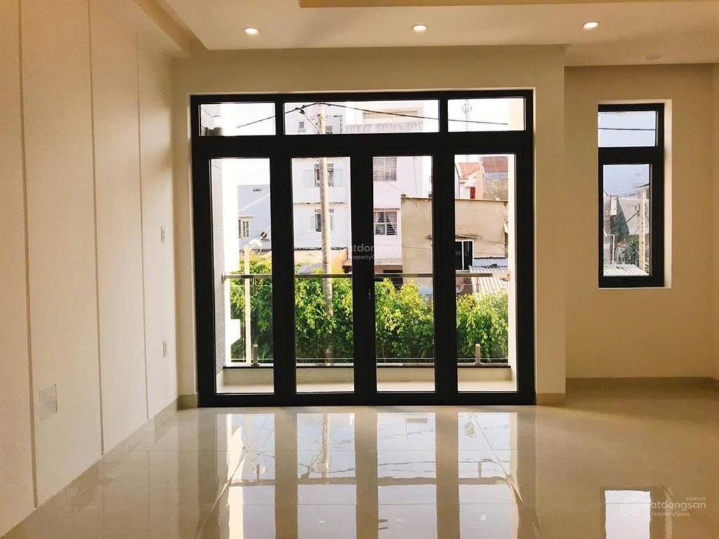 Nhà đẹp 3 lầu mặt tiền đường 10m, gần siêu thị gigamall, hiệp bình chánh