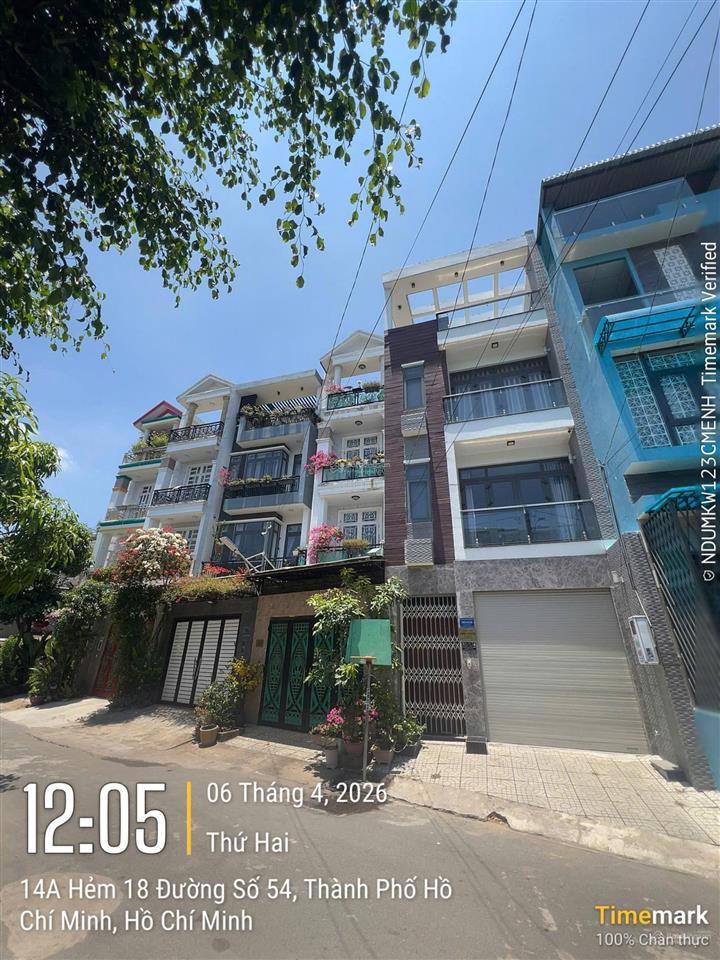 Nhà ngay ql13 khu bình triệu, dtsd 216m2, ngang 5m, 3 lầu cực đẹp đường oto, gần gigamall, đh luật