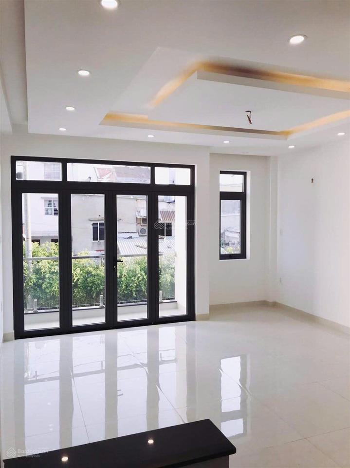 Nhà ngay ql13 khu bình triệu, dtsd 216m2, ngang 5m, 3 lầu cực đẹp đường oto, gần gigamall, đh luật