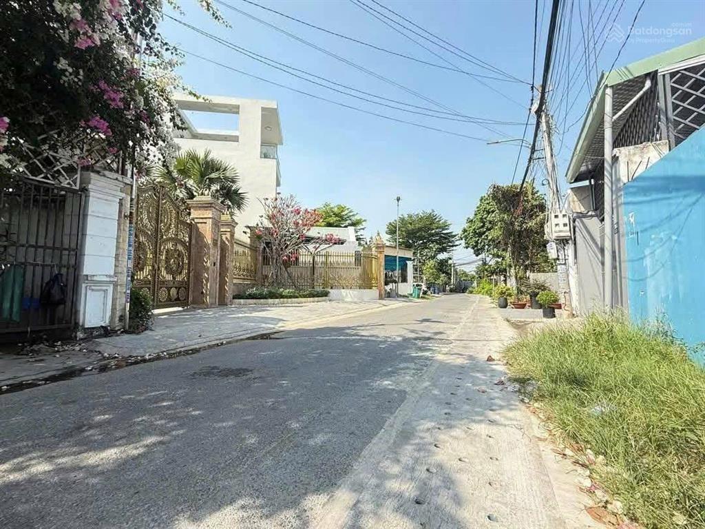 Giảm 2 tỷ bán đất xây biệt thự hẻm 288 đường huỳnh văn lũy  phú lợi