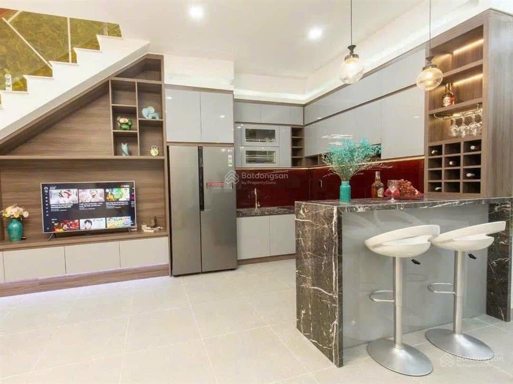 Giảm 500 triệu bán nhà đẹp phú lợi hướng đông nam