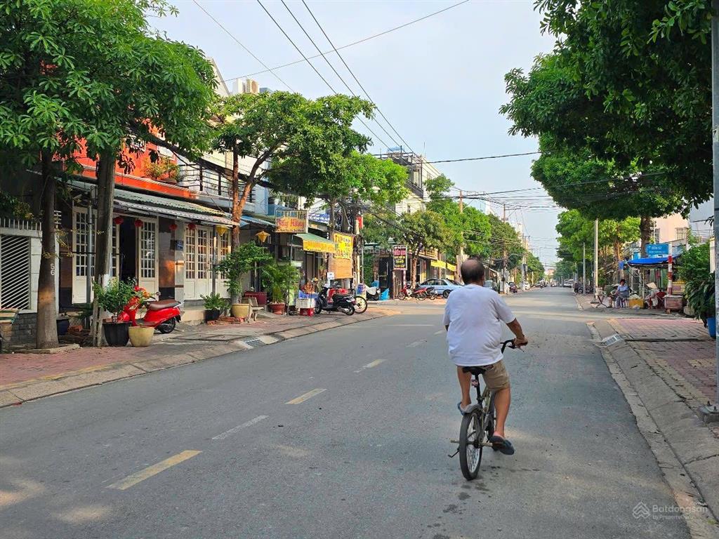 Lô góc 2 mặt tiền phan đình giót  chánh nghĩa giá rẻ