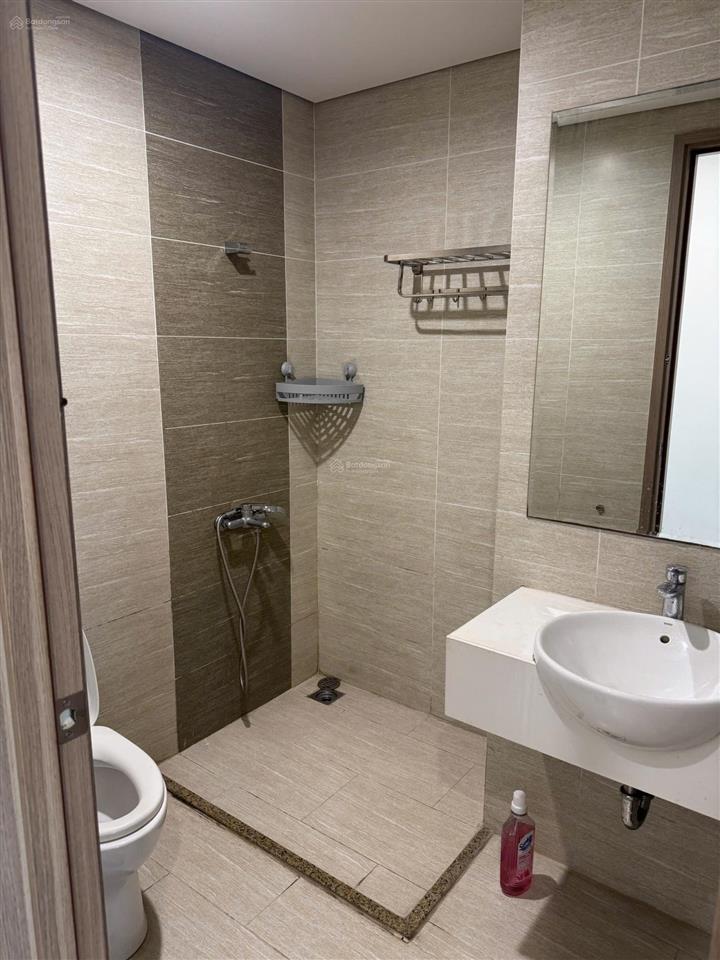 Bán căn hộ 2 phòng ngủ 2 vệ sinh 63m full nội thất view sông giá 3,5 tỷ