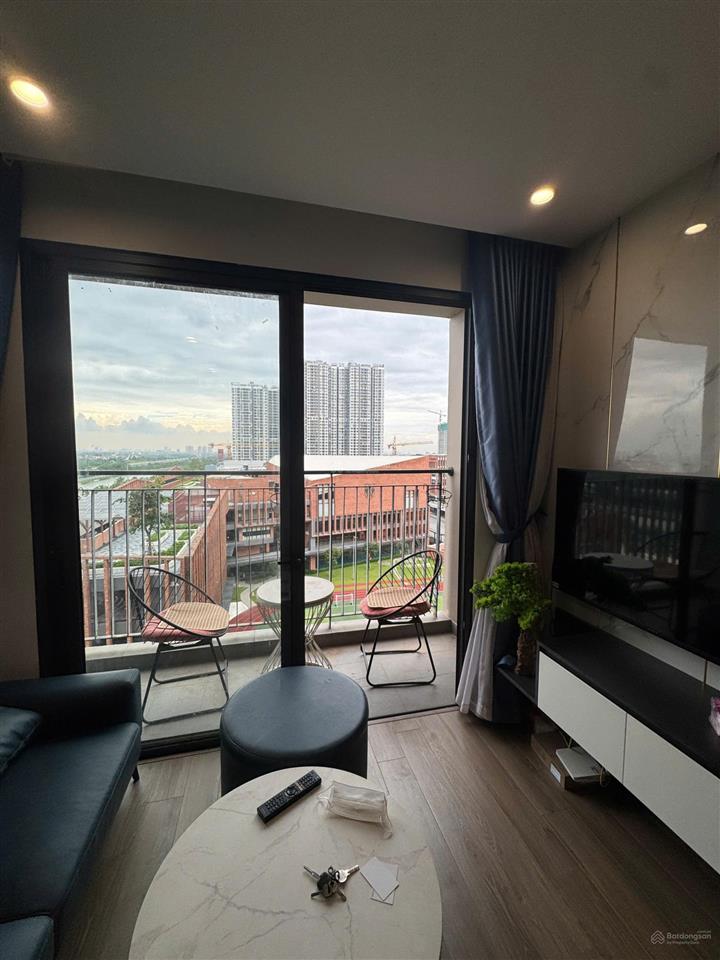 Bán căn hộ 2 phòng ngủ 2 vệ sinh 63m full nội thất view sông giá 3,5 tỷ