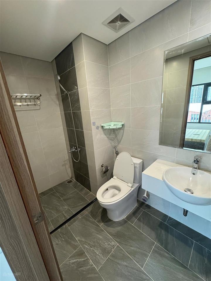 Bán căn hộ 2 phòng ngủ 2 vệ sinh 63m full nội thất view sông giá 3,5 tỷ