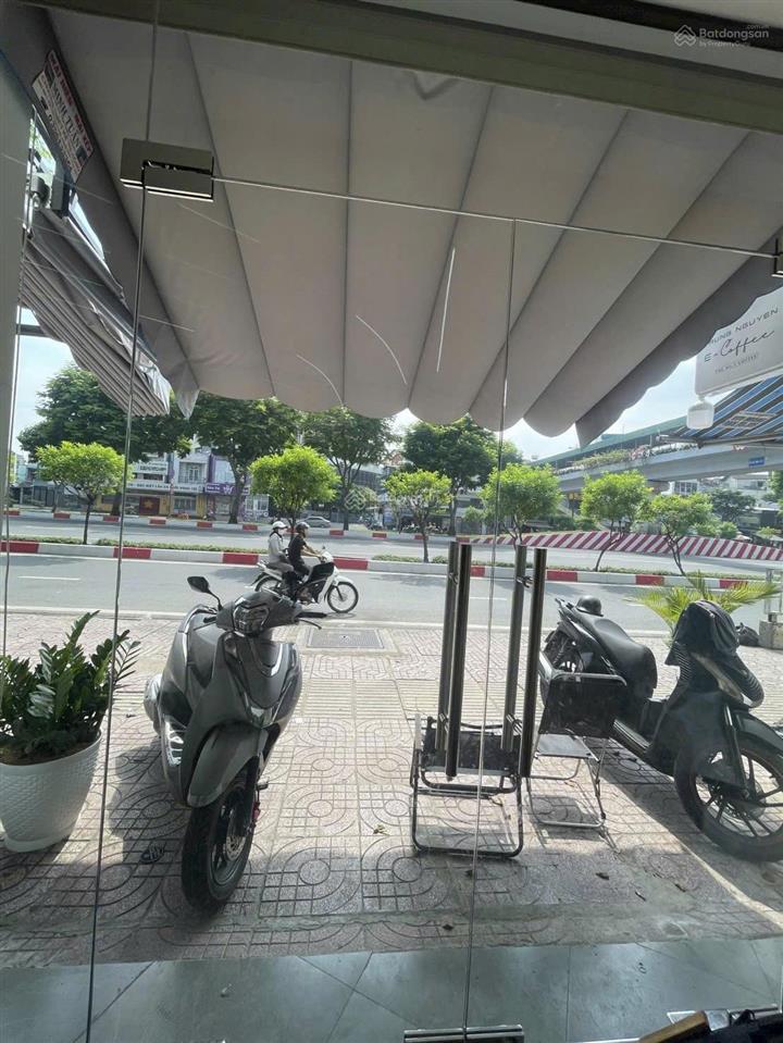 6 tỷ nhỉnh mặt tiền kinh doanh ngay cv gia định bv 175 ngang 4,2m, 3 tầng hoàn công!