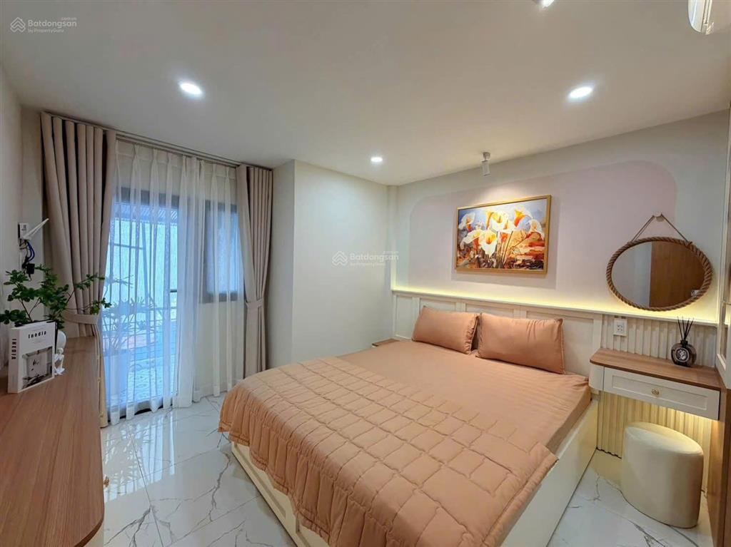 Bán nhà quận 1 giá 3.59 tỷ, 1 trệt 1 lầu, dtsd 32m2, tặng full nội thất xịn