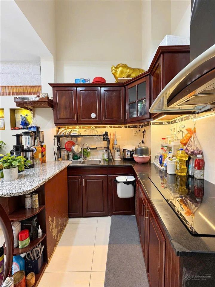 Bán nhà quận 3 cmt8, 30m, 5 tầng hoàn công, ngang 4,2m nở hậu 5m, giá 6,6 tỷ