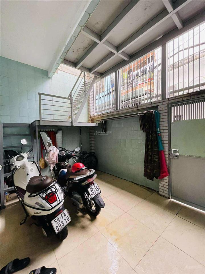 Bán nhà quận 10 cách mạng tháng tám  62m  ngang 4,5m  2 mặt hẻm  giảm 900 triệu, chỉ 7,99 tỷ
