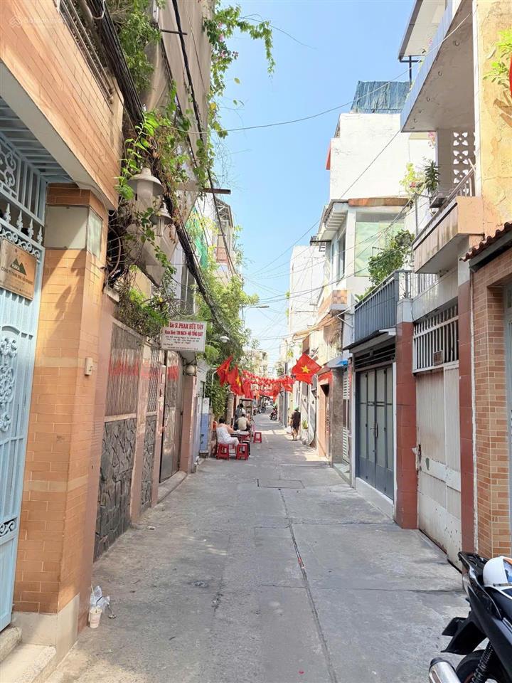 Bán nhà cmt8 quận 3, 40m, 5 tầng có thang máy, hoàn công đủ, giá 8.9 tỷ