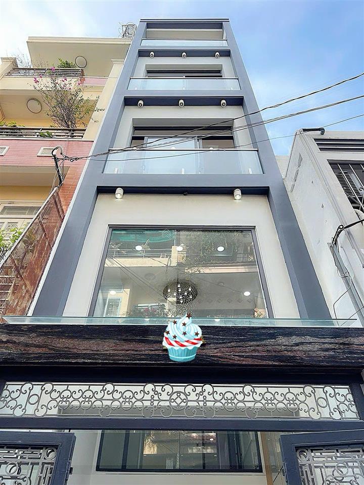 Bán nhà cmt8 quận 3, 40m, 5 tầng có thang máy, hoàn công đủ, giá 8.9 tỷ