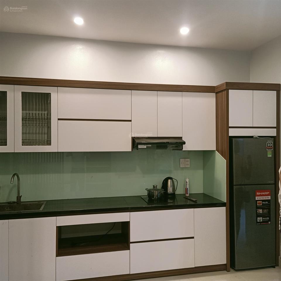 Cho thuê nhà 3 tầng hoàn thiện 4 phòng ngủ full nội thất chỉ việc xách vali về ở giá chỉ 12tr/tháng