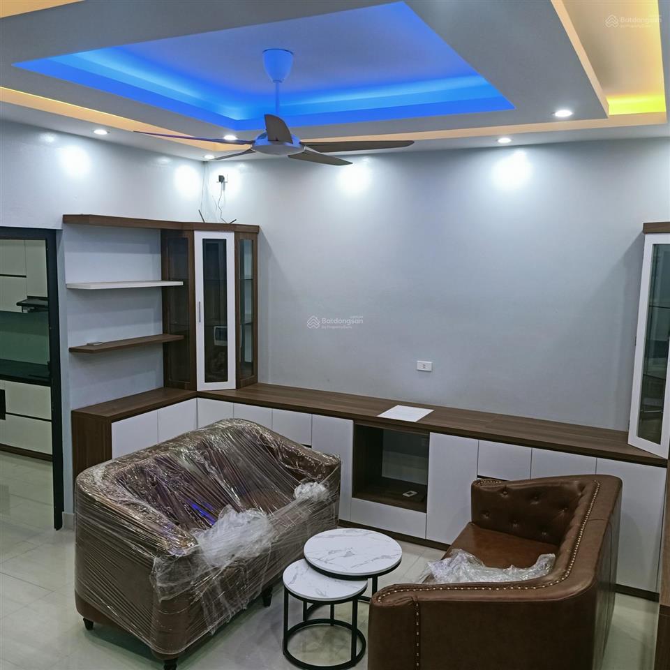 Cho thuê nhà 3 tầng hoàn thiện 4 phòng ngủ full nội thất chỉ việc xách vali về ở giá chỉ 12tr/tháng