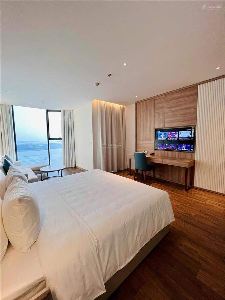 Mình cần bán nhanh căn studio à la carte, 45m2, căn siêu đẹp, view chính biển tây nam, giá tốt