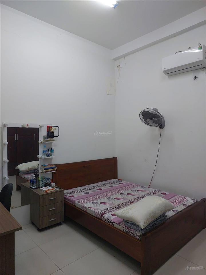Chủ gửi bán căn nhà nằm trục d11 nhà 1 trệt 2 lầu dt 100m2